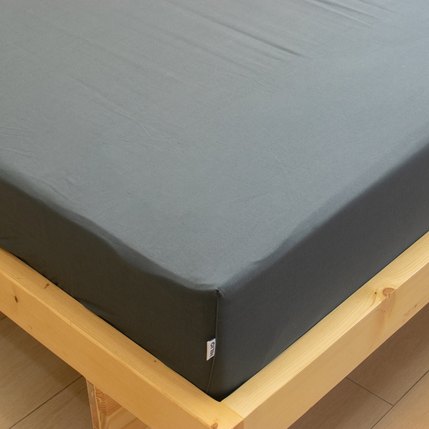 Fitted Sheet 'Charcoal Gray'