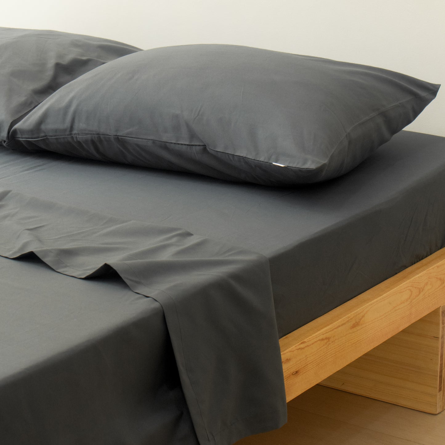 3-in-1 Bed Sheet Set 'Charcoal Gray'