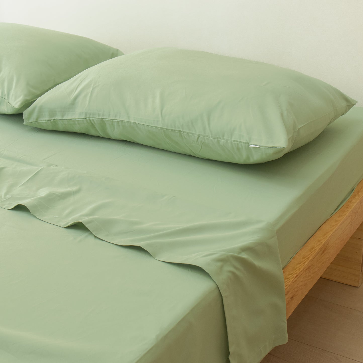 3-in-1 Bed Sheet Set 'Sage Green'