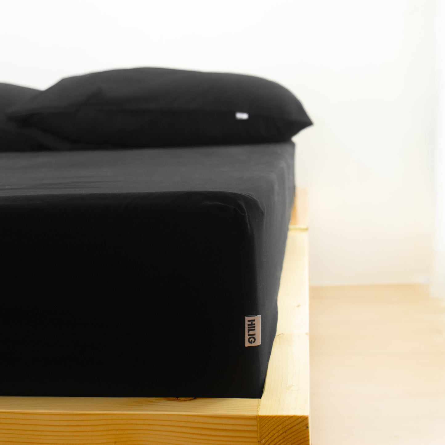 Fitted Sheet 'Black'